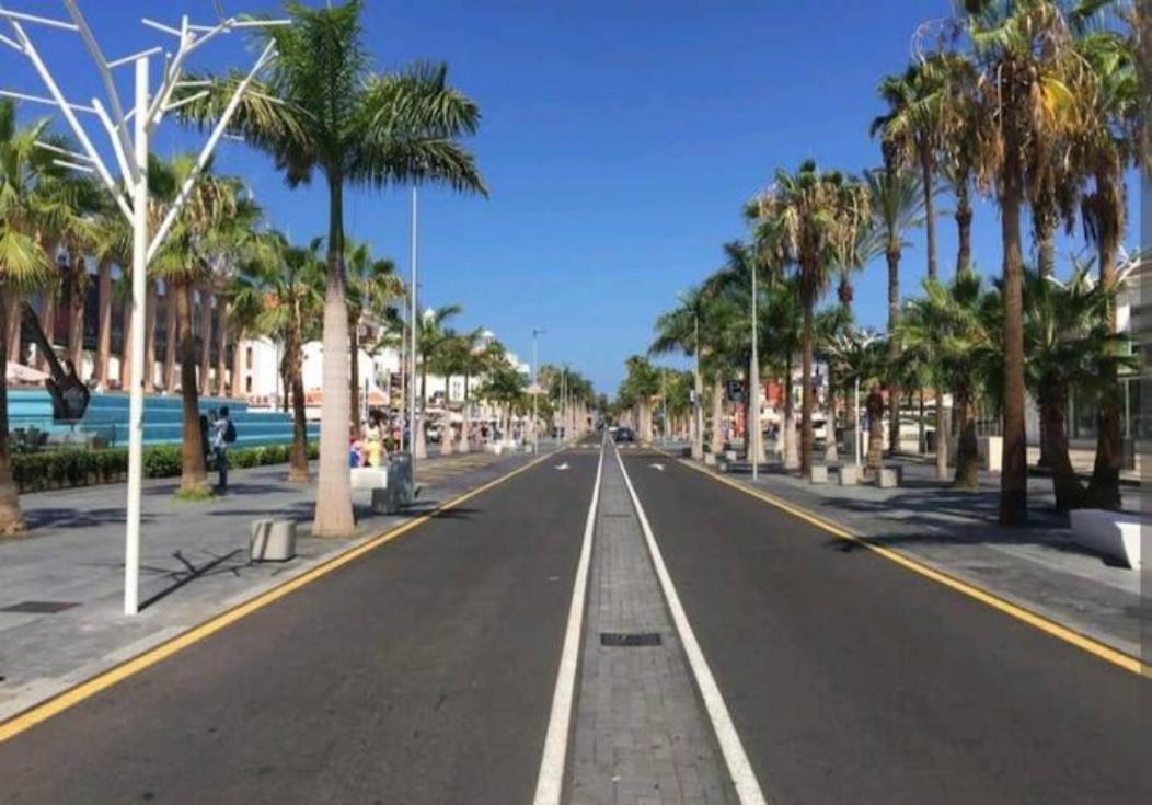 Holidays In Playa De Las Americas Arona  Exterior photo