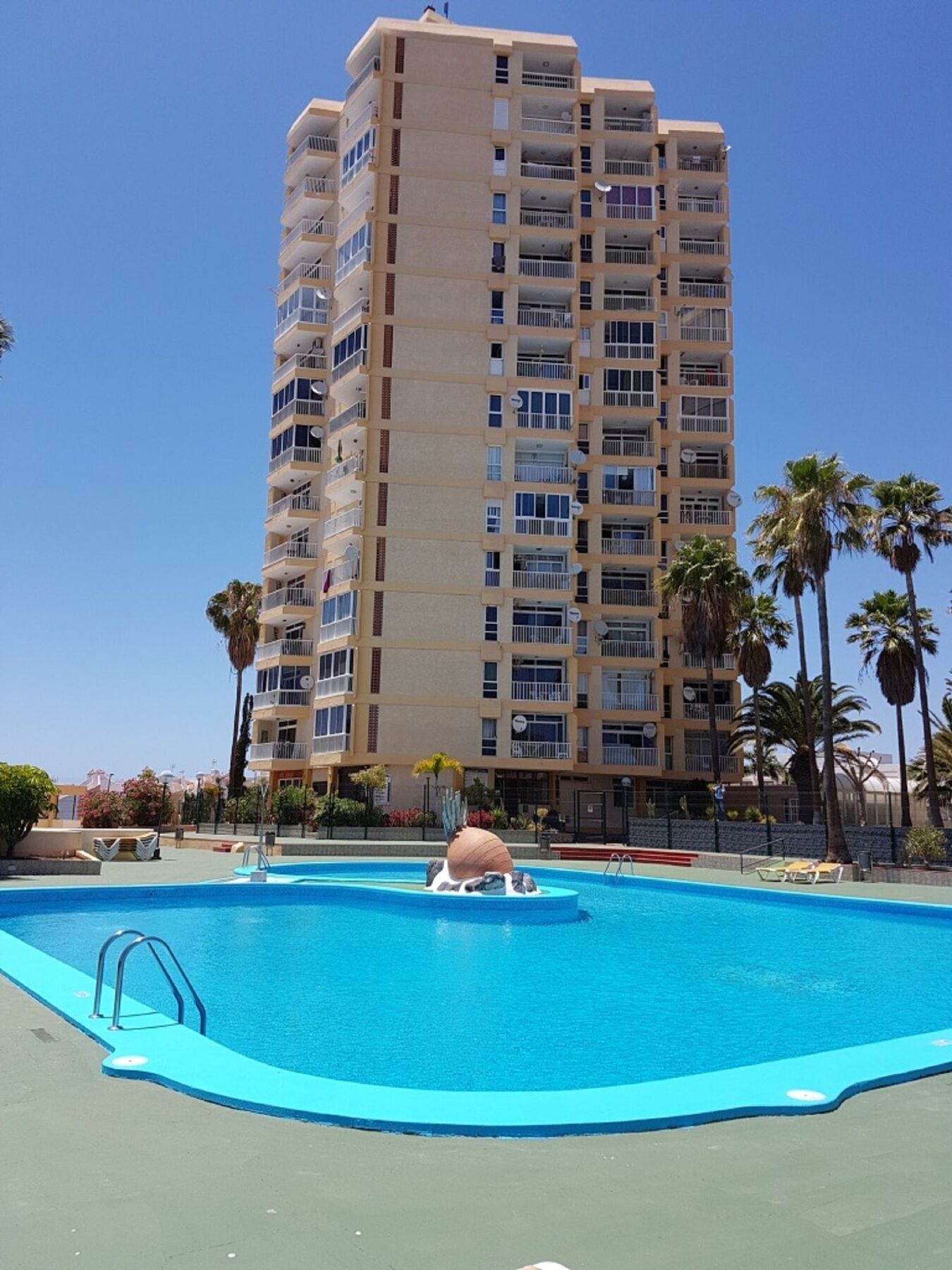 Holidays In Playa De Las Americas Arona  Exterior photo